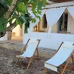 Masseria Ferarelli Trepizzi 4* דיסו