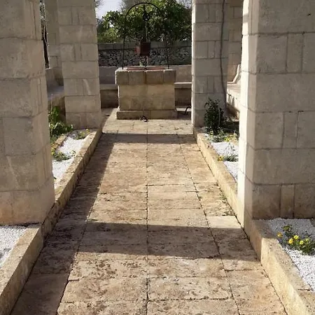 Masseria Ferarelli Trepizzi Affittacamere 4*