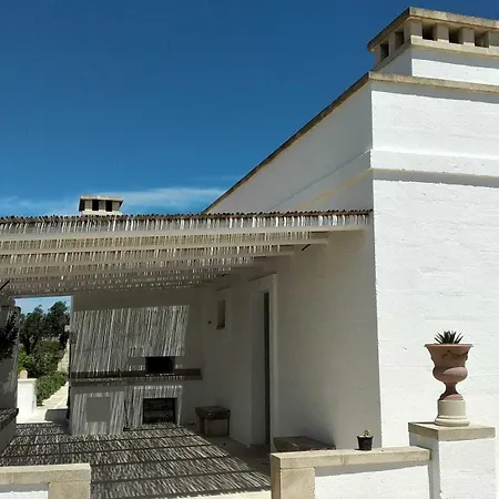 Guest house Masseria Ferarelli Trepizzi 4*